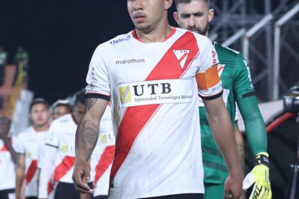 ALWAYS PRETENDE RETENER A ROBSON MATHEUS Y HECTOR CUELLAR