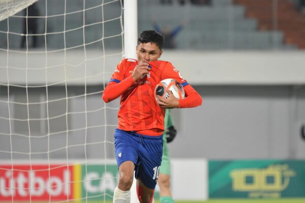 BOBADILLA CONFIRMA QUE SE VA DE WILSTERMANN