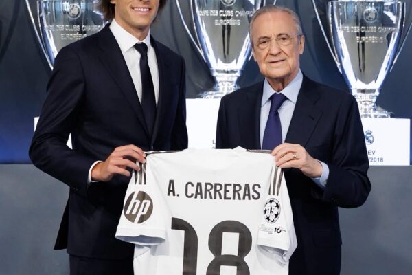 CARRERAS PRESENTADO EN EL REAL MADRID