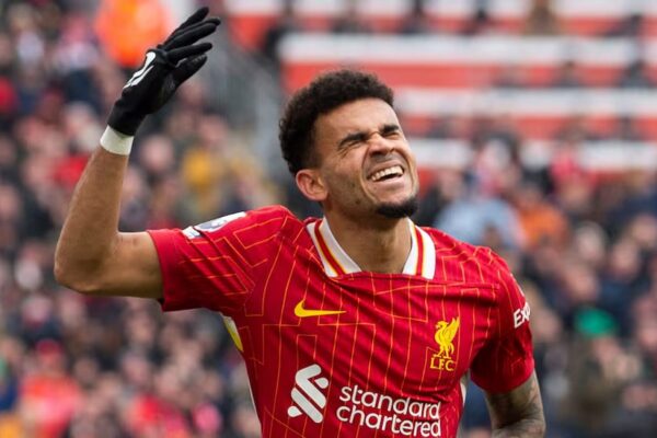 LIVERPOOL RECHAZA OFERTA POR DIAZ